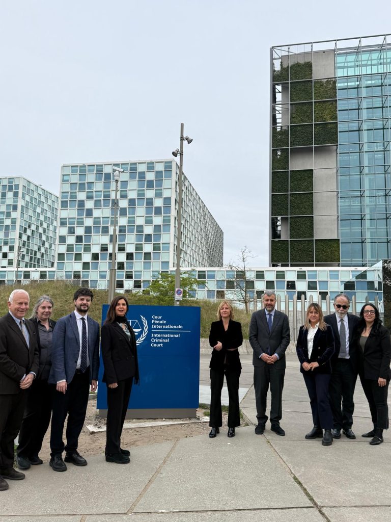 I parlamentari del Pd all'Aja